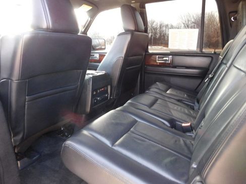 Used 2017 Lincoln Navigator L Select image 13