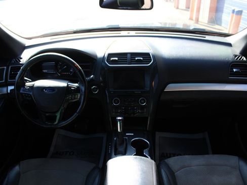 Used 2017 Ford Explorer XLT w/ Equipment Group 202A image 42