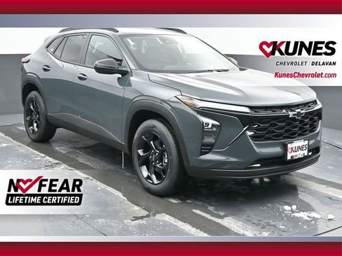 New 2026 Chevrolet Trax LT w/ Driver Confidence Package image 1