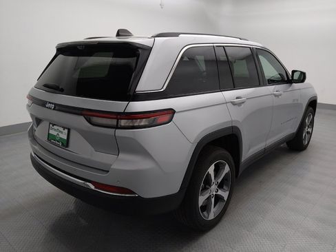 Used 2023 Jeep Grand Cherokee 4WD 4xe w/ Luxury Tech Group II image 9