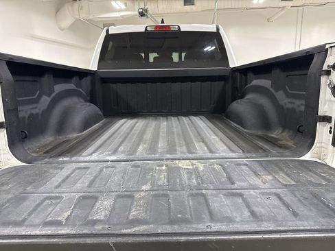 Used 2022 RAM 1500 Limited w/ Body Color Bumper Group AWD/4WD image 24