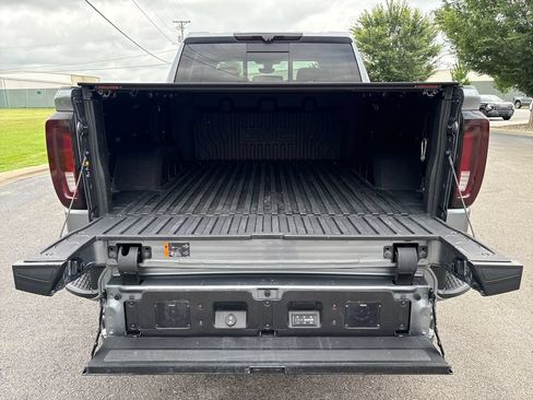 Certified 2021 GMC Sierra 1500 AT4 w/ AT4 Premium Package AWD/4WD image 18