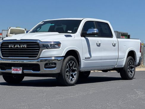 New 2026 RAM 1500 Laramie AWD/4WD image 7