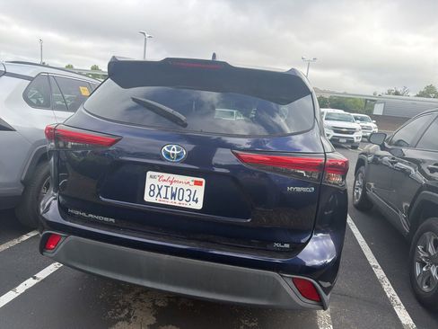 Used 2021 Toyota Highlander XLE FWD image 5