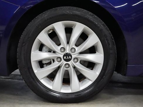 Used 2017 Kia Optima LX FWD image 34