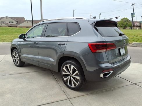 Used 2023 Volkswagen Taos SE FWD image 5