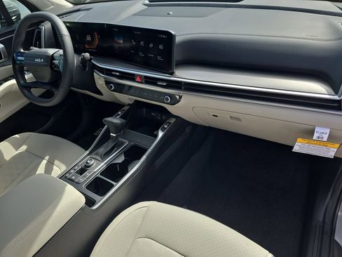 New 2026 Kia Sorento S image 11