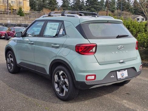 New 2026 Hyundai Venue SEL FWD image 5