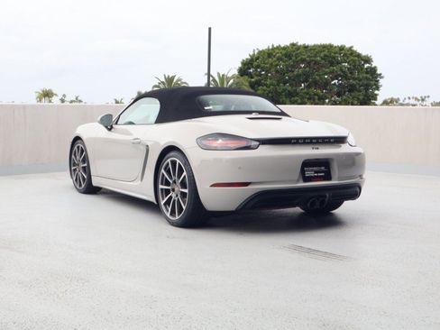 Certified 2023 Porsche 718 Boxster RWD image 3