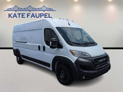 Used 2024 RAM ProMaster 2500 w/ Convenience Group FWD image 1