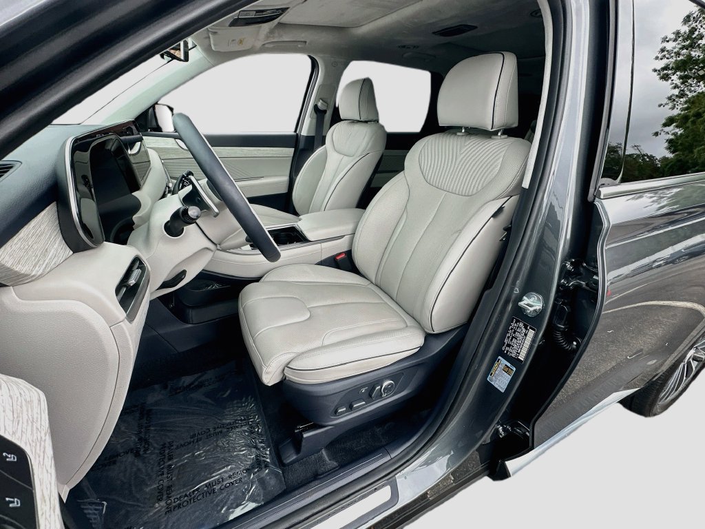 Used 2025 Hyundai Palisade Calligraphy FWD image 22