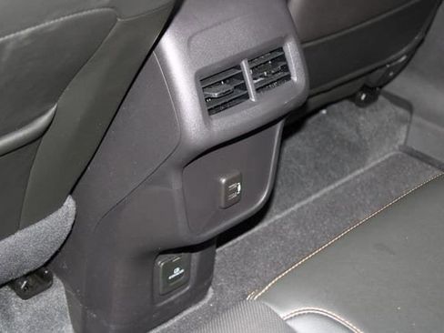 Used 2024 GMC Terrain AT4 w/ Infotainment Package II image 18