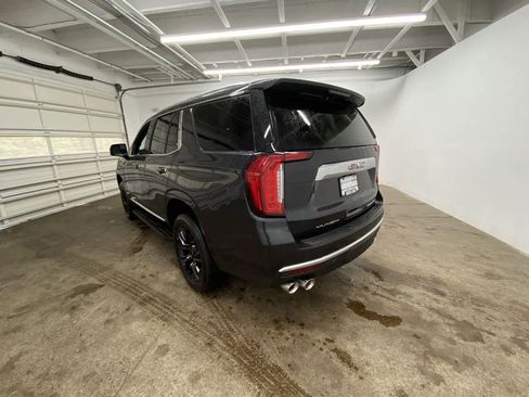 Used 2024 GMC Yukon Denali w/ Advanced Technology Package image 4