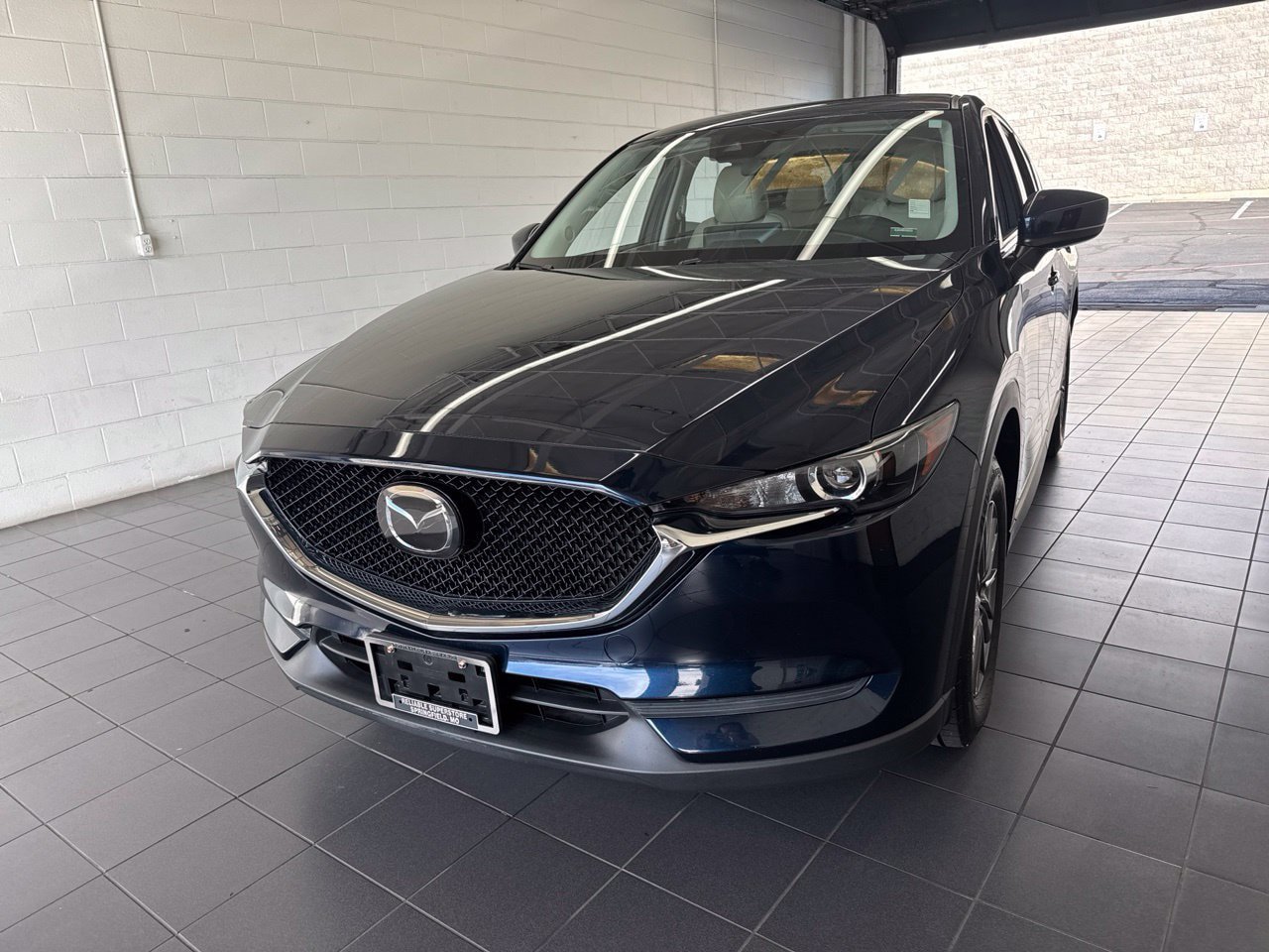 Used 2021 MAZDA CX-5 Touring FWD image 3