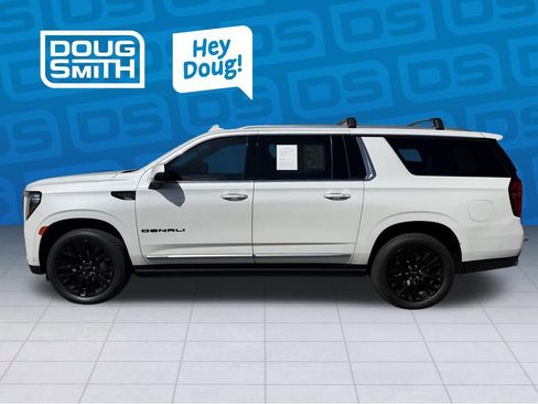 Used 2024 GMC Yukon XL Denali w/ Advanced Technology Package AWD/4WD image 2