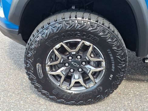 Used 2024 Chevrolet Colorado ZR2 w/ ZR2 Convenience Package III AWD/4WD image 10