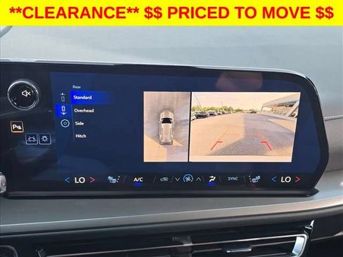 New 2026 Chevrolet Traverse LT w/ Driver Confidence Package FWD image 21