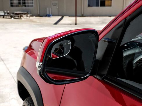 Used 2021 Toyota Tacoma TRD Off-Road image 43