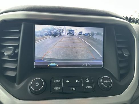 Used 2019 GMC Acadia SLT FWD image 18