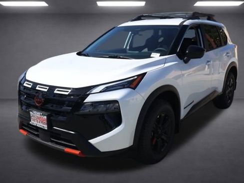 New 2026 Nissan Rogue SV image 8