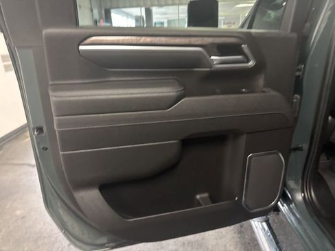 Used 2025 Chevrolet Silverado 2500 LTZ w/ LTZ Premium Package AWD/4WD image 24