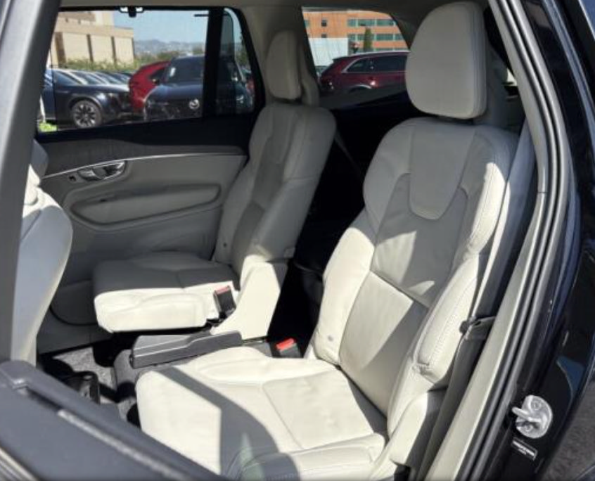 Used 2025 Volvo XC90 T8 Ultra w/ Protection Package AWD/4WD image 4
