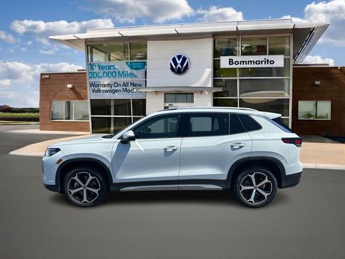 New 2025 Volkswagen Tiguan SE image 1