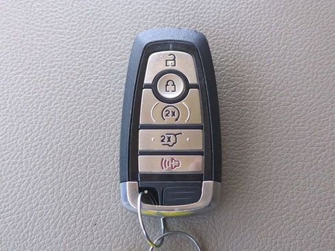 Certified 2020 Ford Expedition XLT w/ Equipment Group 202A image 30