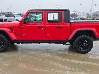 Used 2021 Jeep Gladiator Willys video 2