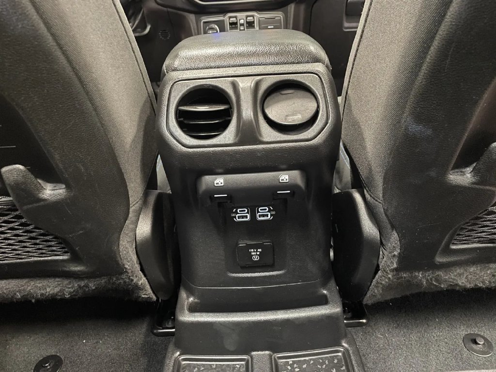 Used 2022 Jeep Wrangler Unlimited Rubicon 4xe AWD/4WD image 31
