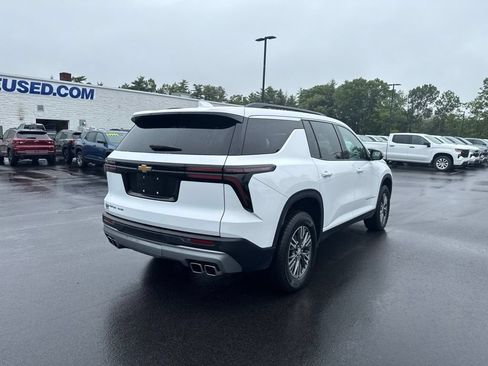 Used 2025 Chevrolet Traverse LT AWD/4WD image 4