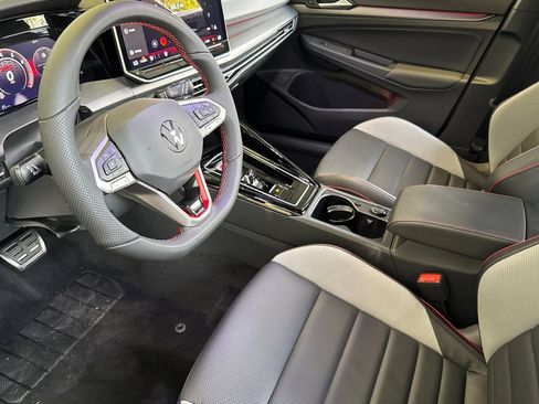 New 2025 Volkswagen GTI Autobahn image 10