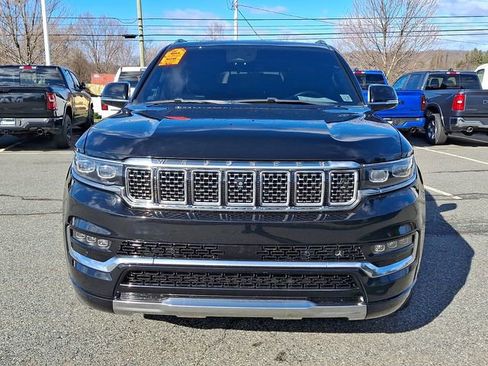 Used 2022 Jeep Grand Wagoneer Series III image 3