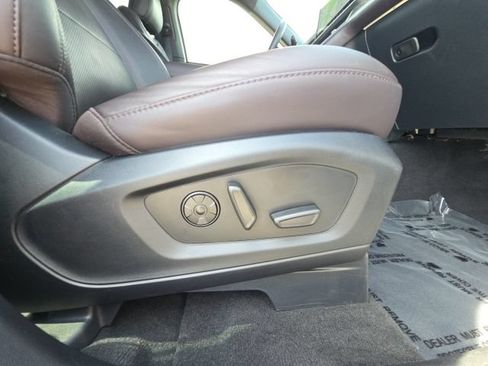 Used 2025 Ford Explorer Platinum w/ Ultimate Package RWD image 22