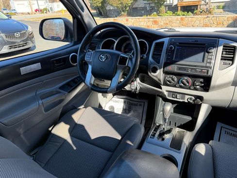 Used 2013 Toyota Tacoma 4x4 Double Cab image 29