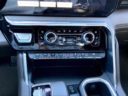 Used 2024 GMC Sierra 1500 Denali w/ Denali Reserve Package image 32