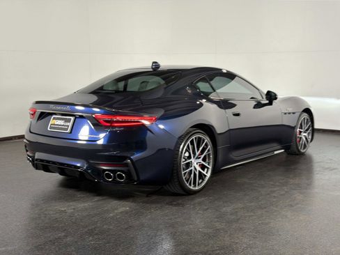 Used 2024 Maserati GranTurismo Trofeo image 3