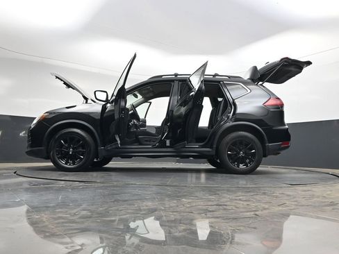 Used 2018 Nissan Rogue SV AWD/4WD image 48