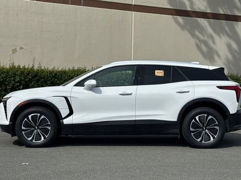 Used 2024 Chevrolet Blazer EV LT AWD/4WD image 7
