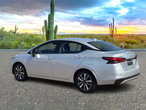 Certified 2025 Nissan Versa SV image 4