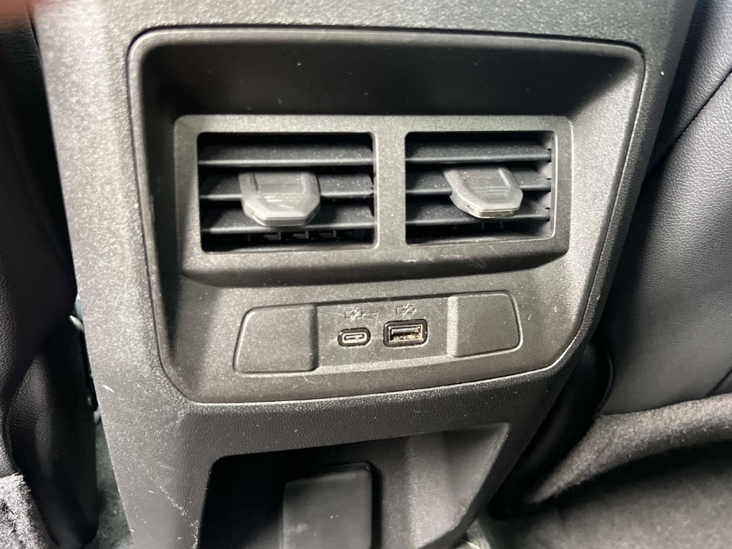 Used 2024 Chevrolet Colorado LT w/ LT Convenience Package III AWD/4WD image 9