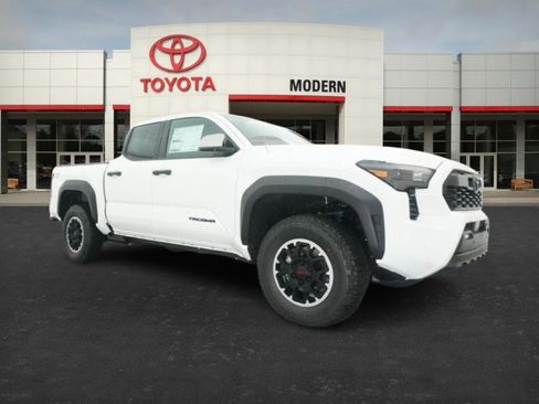 New 2026 Toyota Tacoma TRD Off-Road AWD/4WD image 30