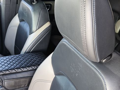 Used 2022 Ford Bronco Wildtrak image 32