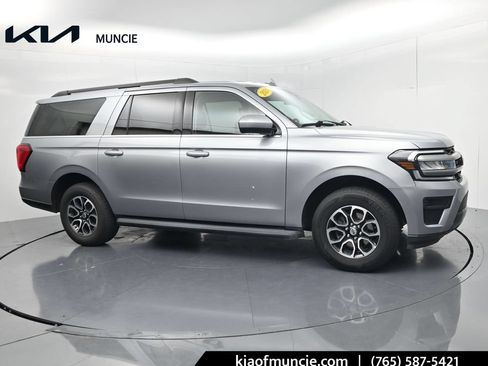 Used 2024 Ford Expedition Max XLT AWD/4WD image 1