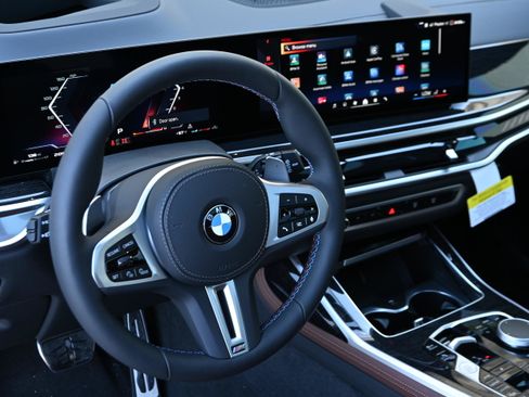 Used 2026 BMW X7 M60i AWD/4WD image 12