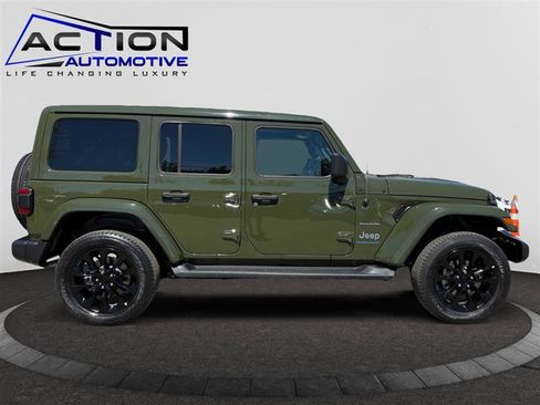 Used 2023 Jeep Wrangler Sahara AWD/4WD image 9