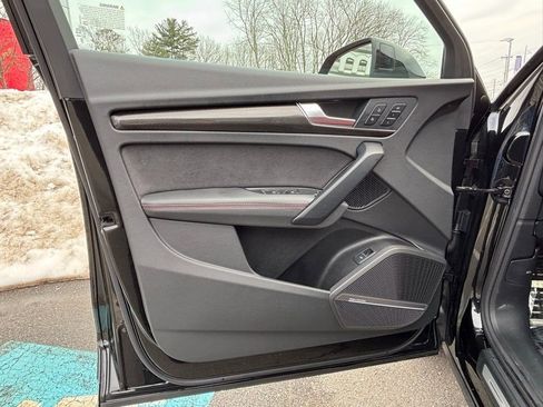 Used 2024 Audi SQ5 Premium Plus w/ Premium Plus Package image 9