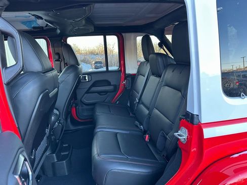 New 2026 Jeep Wrangler Unlimited Rubicon w/ Whitecap Package image 14