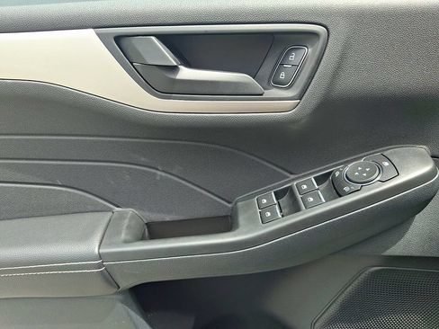 Used 2022 Ford Escape SE AWD/4WD image 13