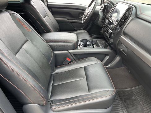 Used 2020 Nissan Titan PRO-4X w/ Pro-4x Convenience Package image 12
